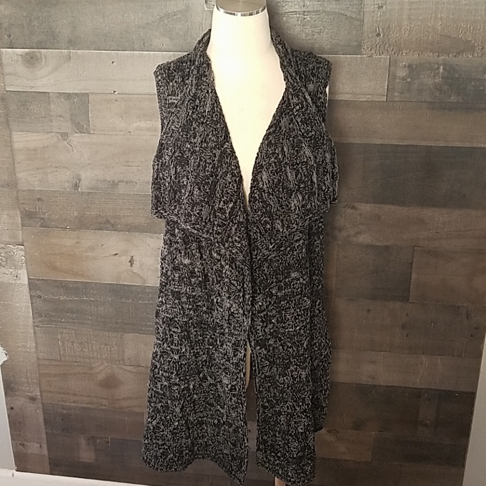Artison NY Long Gray And Black Cardigan Sweater